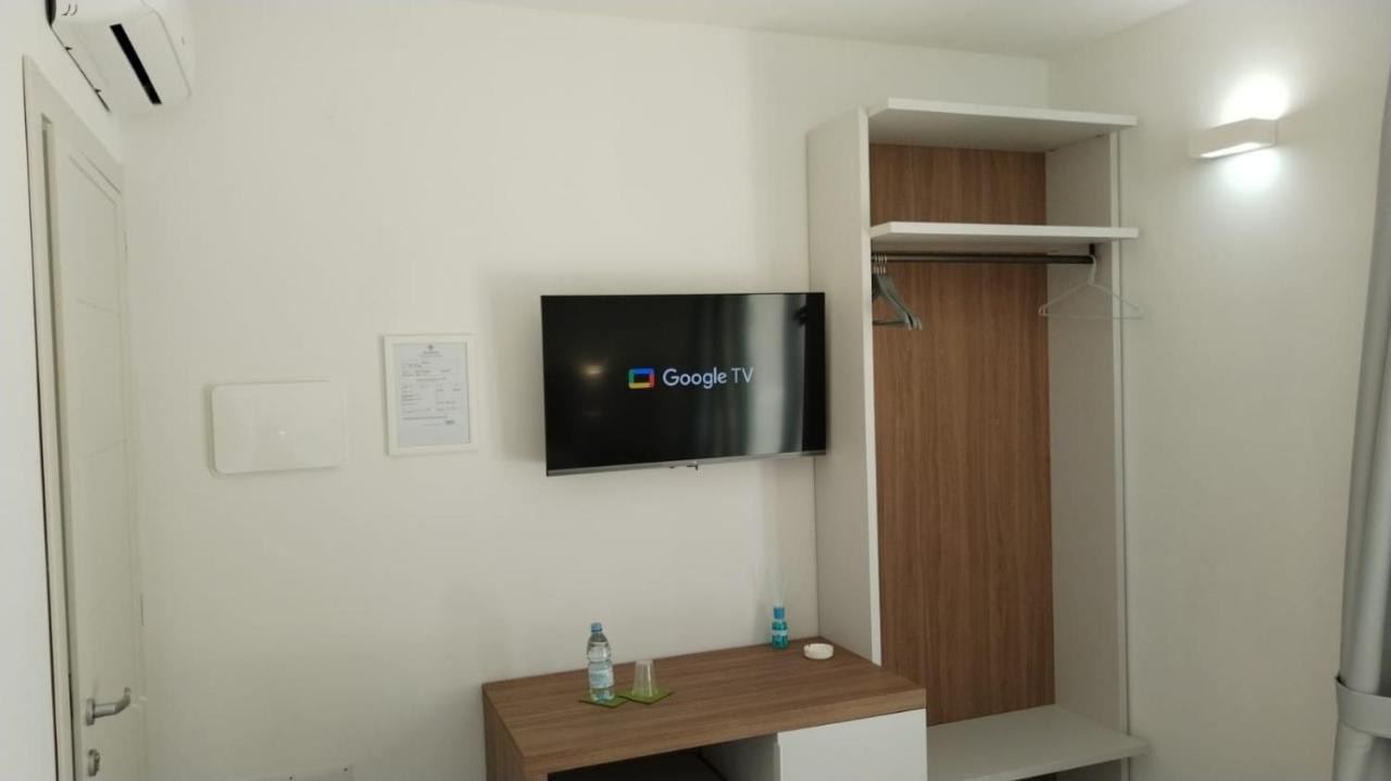 סאן תאודורו Villa Est מראה חיצוני תמונה