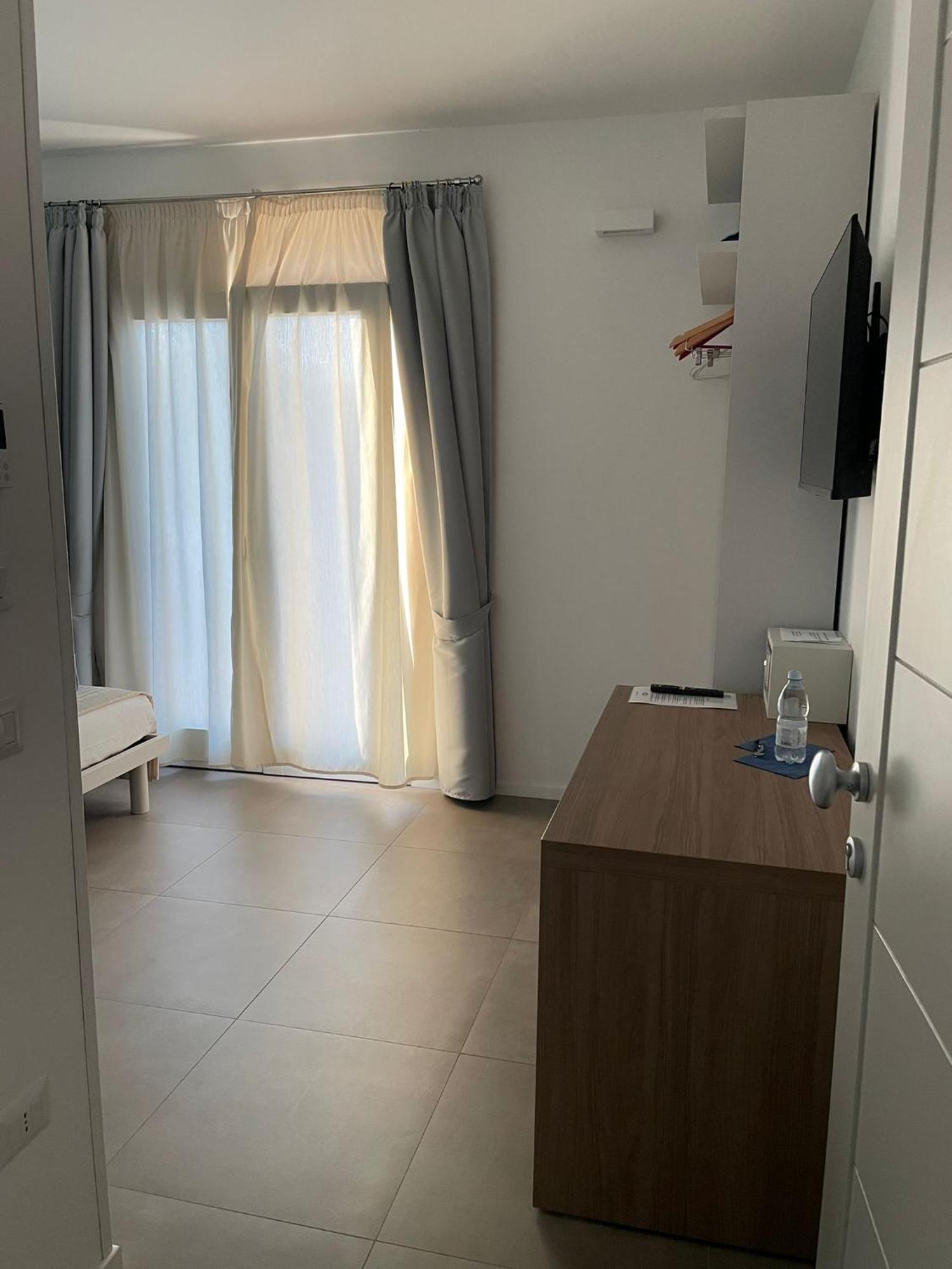 סאן תאודורו Villa Est מראה חיצוני תמונה